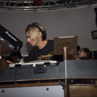 DJ Set in Motion