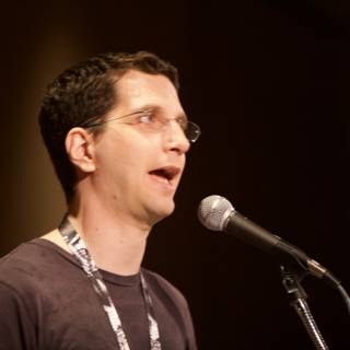 Jeff M delivers a captivating performance at defcon 17
