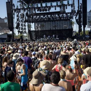 Coachella 2012: A Sea of Fans