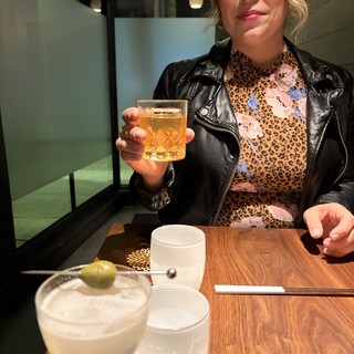 restaurant/cocktail bar
