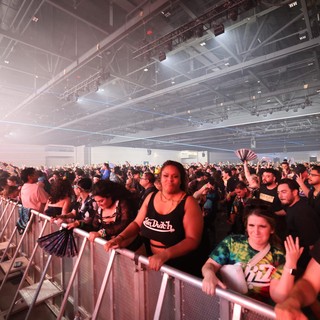 Massive Crowd Surges at Wobbleland 2026 EDM Festival