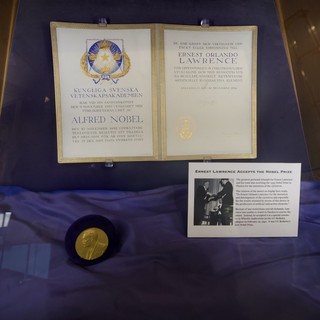 Ernest Orlando Lawrence Nobel Prize Display with Medal and Certificate