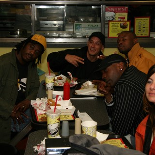 fatburger-restaurant-interior