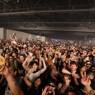 Massive Indoor Crowd Erupts at Wobbleland 2026