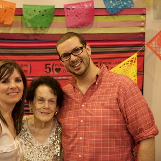 indoor-party-venue-or-private-home-decorated-for-a-mexican-themed-fiesta-party