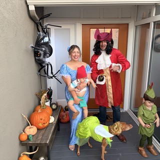 Family Peter Pan Halloween Costume Front Porch Photo
