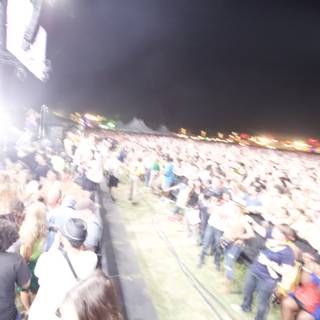 Crowd Goes Wild at Coachella 2009 Concert