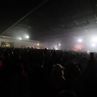 Massive Indoor Crowd Engulfed in Stage Fog at Wobbleland