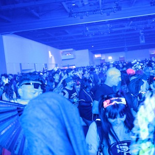 Electric Blue Crowd Surges at Wobbleland 2026