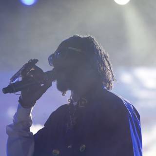 Snoop Dogg Sets the Stage on Fire at the 2012 Grammys