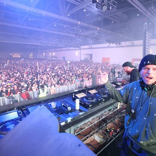 DJ Performs to Massive Crowd at Wobbleland 2026