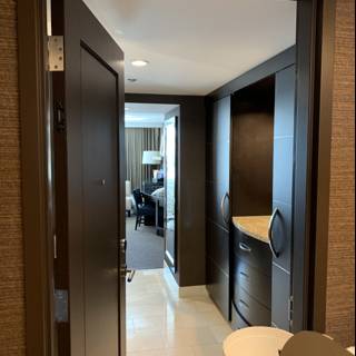 Elegant Bathroom in a Lavish Hotel Room