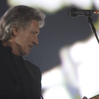 Roger Waters Rocks London with The Wall Performance
