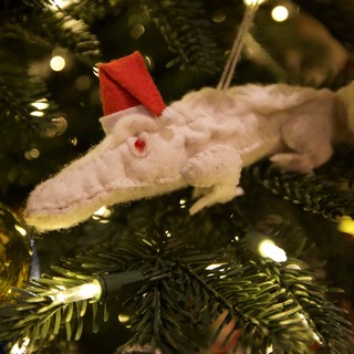 Festive Alligator Christmas Tree Ornament with Santa Hat