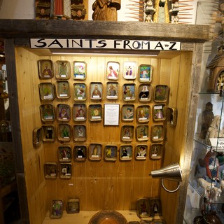 folk-art-gallery-or-gift-shop