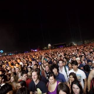 Coachella 2011: A Starry Night with an Energetic Crowd