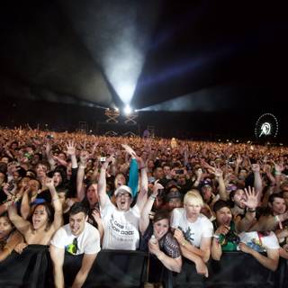 Crowd goes wild at Coachella 2012