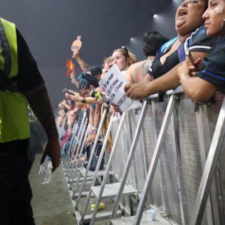 Ecstatic Fans Press Against Barrier at Wobbleland 2026