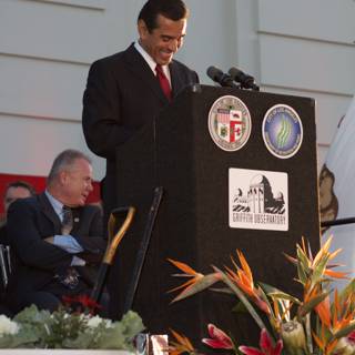 Mayor Antonio Villaraigosa addressing a crowd