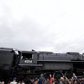 Big Boy 4014 Steam Locomotive Drawing Crowds