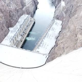Awe-Inspiring View of Hoover Dam