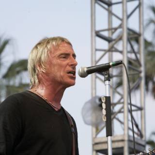 Paul Weller Belts it Out at Coachella 2009