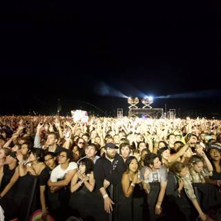 Epic Crowd at Coachella 2012