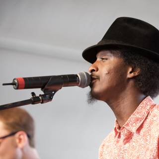 K’naan Warsame serenades the crowd at Coachella 2009