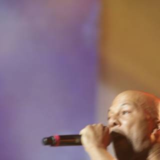 Common Takes the Stage