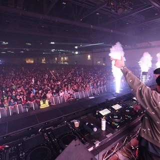 DJ Ignites Massive Crowd at Wobbleland 2026