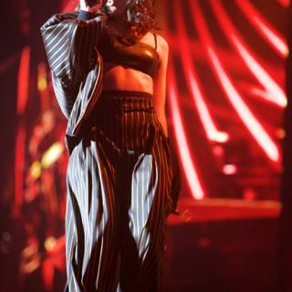 Lorde performs an electrifying solo set at Coachella 2016