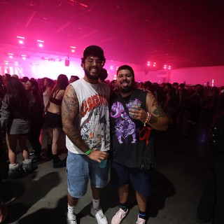 Two Friends Smiling at Wobbleland 2026 Festival