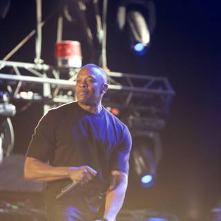 Dr. Dre Rocks the Stage
