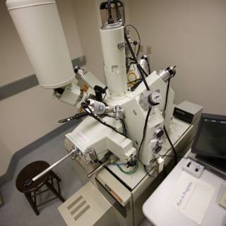 Microscopic Study in a High-Tech Lab