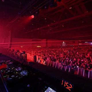 DJ Commands Massive Crowd at Wobbleland 2026