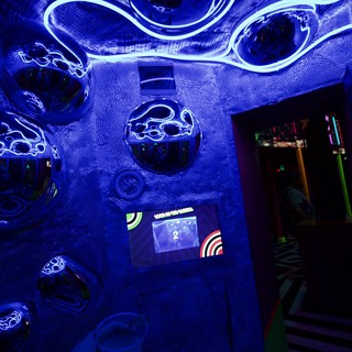 Immersive UV Light Installation in Interactive Art Space