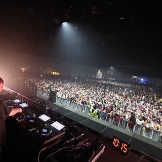DJ Commands Massive Crowd at Wobbleland Festival 2026
