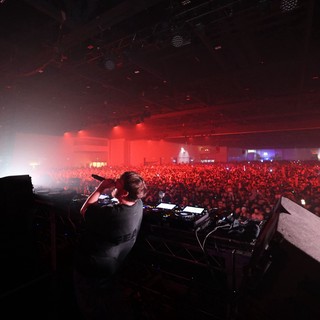 DJ Commands Massive Crowd at Wobbleland 2026