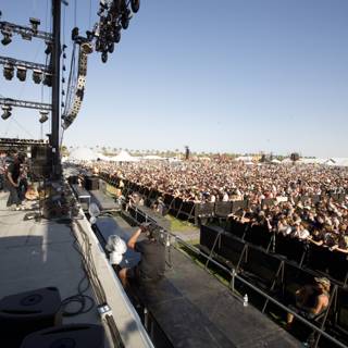 The High-Spirited Audience at Coachella 2008