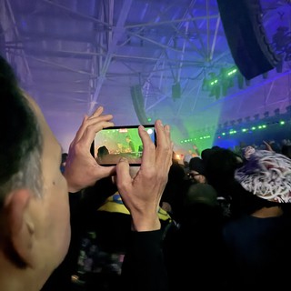 Recording a Live Electronic Music Performance on Smartphone