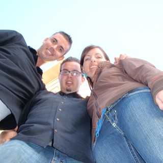 candid-experimental-low-angle-point-and-shoot