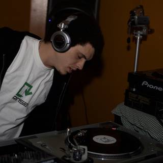 DJ Vibes on Dubstep Saturday
