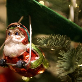 Vintage Santa Claus Christmas Tree Ornament Close-Up