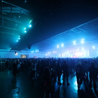 Massive Crowd Surges Toward Stage at Wobbleland 2026