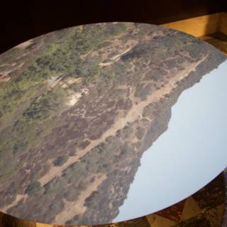 Capturing the Landscape from a Circular Table
