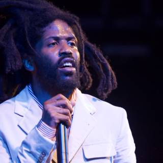 Murs electrifies Coachella with his soulful performance