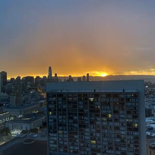 Serene Sunset Over San Francisco's High-Rises