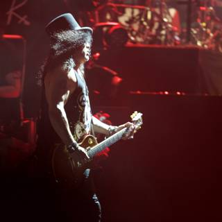 Slash Rocks the Crowd