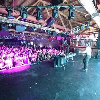 DJ Ignites Packed Crowd at Wobbleland Festival 2026