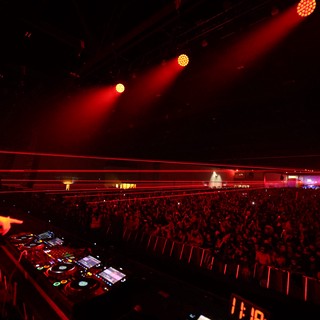 DJ Commands Massive Crowd at Wobbleland 2026